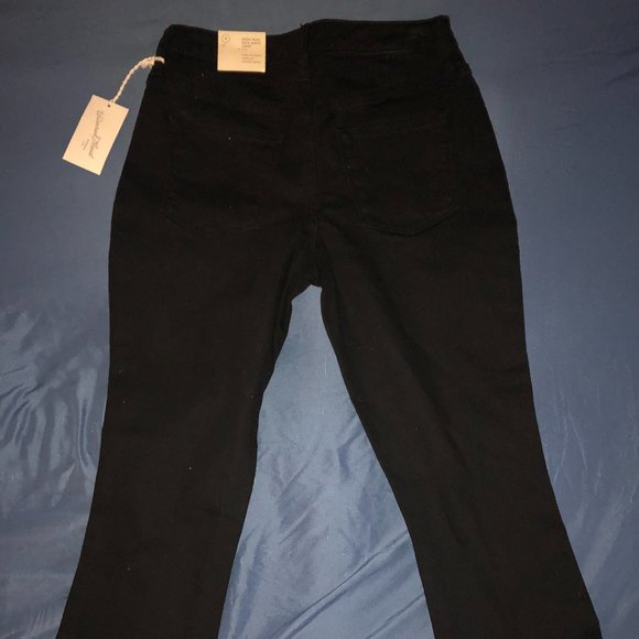 HIGH-RISE KICK BOOT - Picture 2 of 5